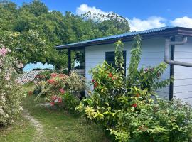 LE FARE ITI Bungalow climatisé en bord de lagon à Tiputa Rangiroa - Demi-pension & vélos gratuits, хотел в Rangiroa