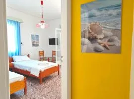 Frinda, studio next to the sea