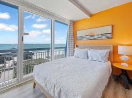 Amazing Large Private Studio Condo with Amazing View