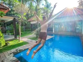 Coco Garden Pool Villas