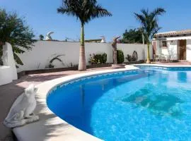 Casa el Pilaito con piscina compartida cerca de la playa