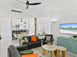 Brigata Townhouse with Pool and Parking