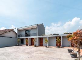 Villa Malakai By ARBA, hótel í Palayangan