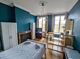 Bright & cosy studio near EU, VUB & Montgomery