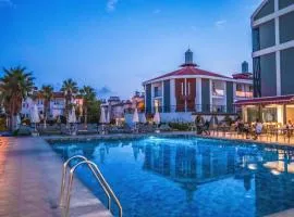 Side Square Hotel Adults Only