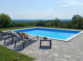 Holiday Home Tilia - pool & view