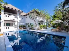 Phuket Leisure Time Hotel