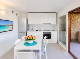 Renew Terrace F with Swimming Pool 70m from the Beach