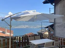A Window on Lake Como - Cozy House with View