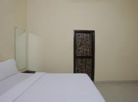 Hotel O Celebrity, hotel di Chandrapur