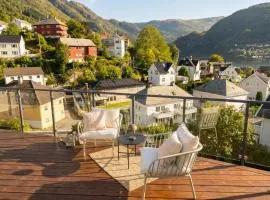 Modern Bergen Apartment with Terrace & Scenic Views, free parking
