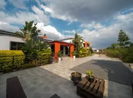 Pacific Country Lodge