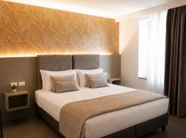 Boutique Hotel Roma 30، فندق في تريسكوري بالنياريو