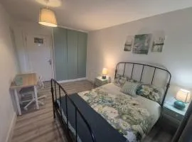 New Double room beside tramline