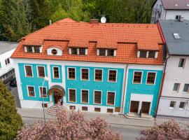 Julianin dvor, Hotel in Vrútky