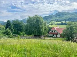 Chalupa pri Ukoch s vířivkou a saunou, Bílé Karpaty