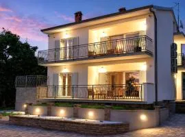 Villa Amoena with Pool and Sauna