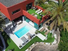 APARTMENT VILLA Cooper l HEATED Pool l PVT Garden I GOLF I SEA VIEWS