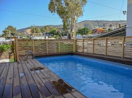 Domos Tiberias - Heated pool דומוס טבריה- בריכה מחוממת דקת הליכה לממד, Hotel in Tiberias