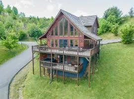 Whiskey Hills - Newly Remodeled Luxury Cabin with Hot Tub, Incredible Views close to Asheville, walk to Hatley Pointe & Ski!