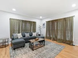 Furnished Stl home ,driveway parking, fenced round