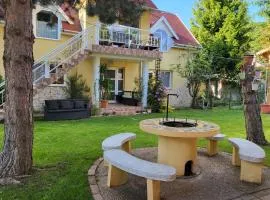 Liget Nyaralóház és Apartman Liget