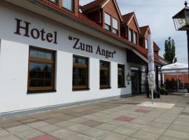Hotel Zum Anger, hotel with parking in Neukirchen-Pleiße
