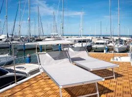 BHE House Boat Experience