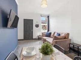 The Red Brick 3-Bedroom Flat City Retreat