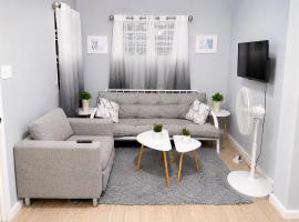 Trendy Apartment in The Tropics, hotel v destinaci Saint Johnʼs