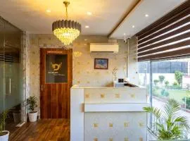 Hotel Velvet Dreams Inn & Banquet