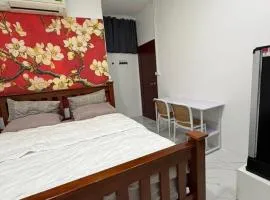Phuket Hostel at Town