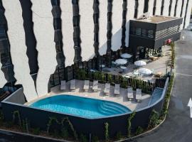 Ibis Lunel Petite Camargue, hôtel à Lunel