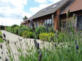 Elm Tree Farm Accommodation, hotel i Milton Keynes