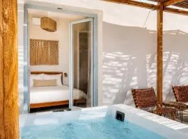 Kyma Horizon Suite w Private Jacuzzi