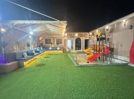 Almas Chalet for Water Activities and Families