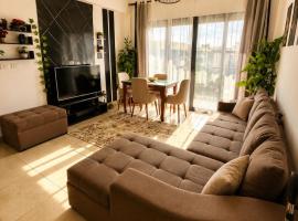 Apartment in Madinaty - privado , New Cairo , fifth settlement شقه فندقيه مدينتي, hotel di Madinaty