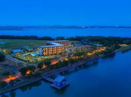 Hotel Indigo Suzhou Yangcheng Lake by IHG