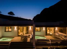 Pefki Luxury Suites, Hotel in Telendos