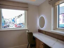 Experience Dingle at Main Street - Room 4