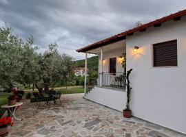 Family House, hotel din Platamonas