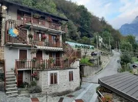 Sotto il Cielo, Balcone panoramico sul borgo di Ingria