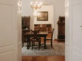 Casa Laudieri - Jugendstil Apartment with Garden in the Center of Brixen