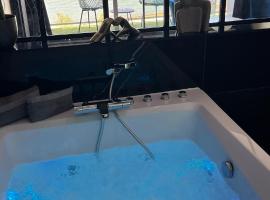 Cocon Chic Aix les bains, hotel i Tresserve
