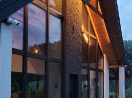 Chalet M2, hotel i Lunca Bradului