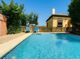 Chalet Piscina Privada Cerca del Mar solo familia
