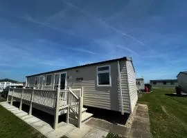 Fantasy Island! 6 Berth Caravan