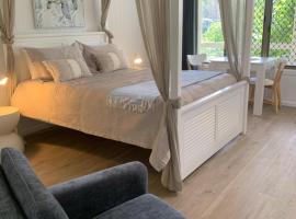 Lakefront Retreat Hervey Bay, Hotel in Urangan