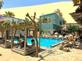 Viajero Huacachina Hostel