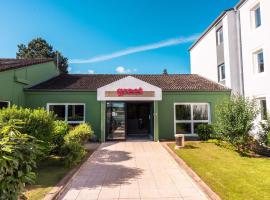 greet Hôtel Montbéliard, hotel v mestu Montbéliard